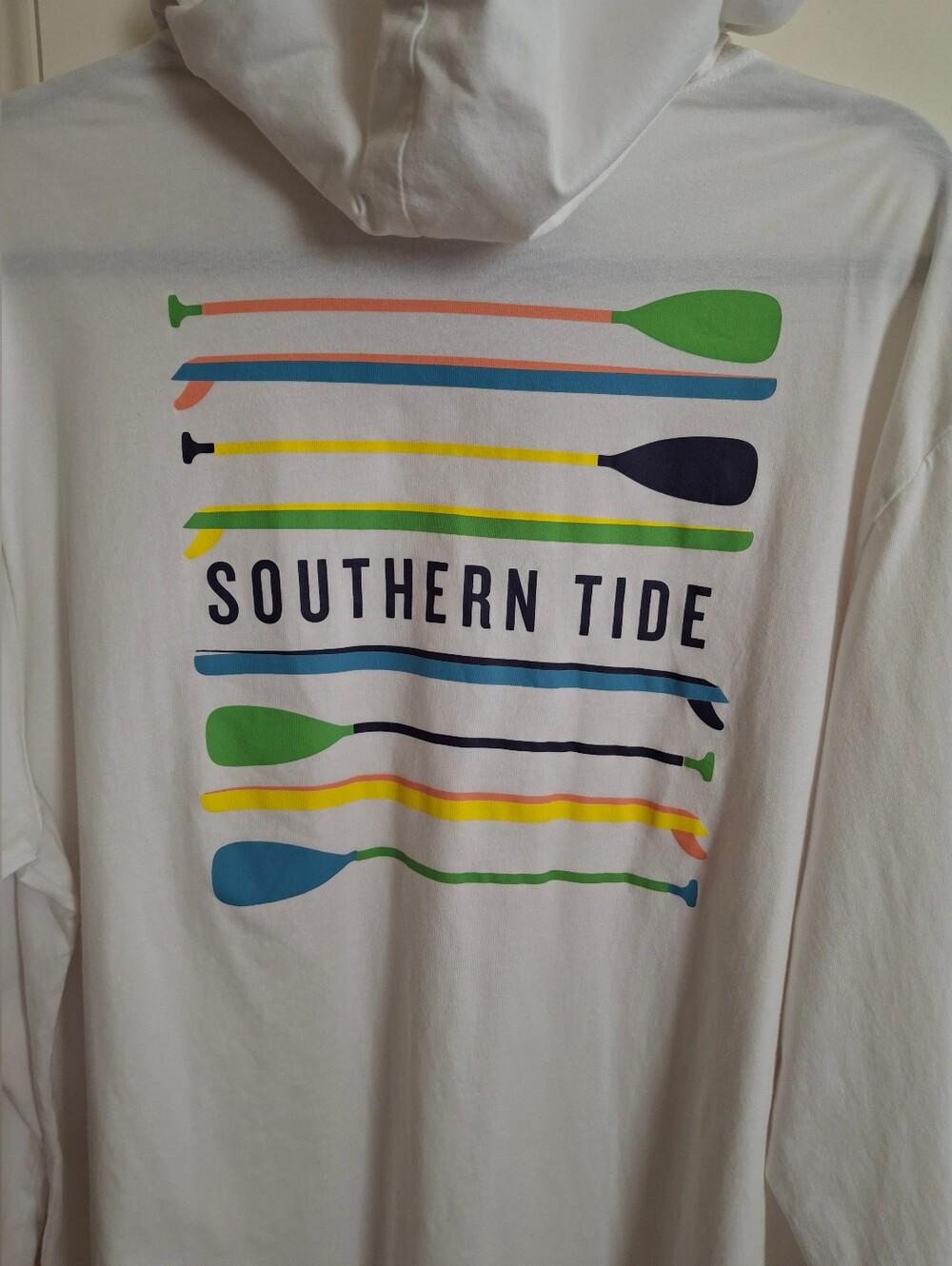 Southern Tide White Hooded Tee with Colorful Oar Graphic Nwot